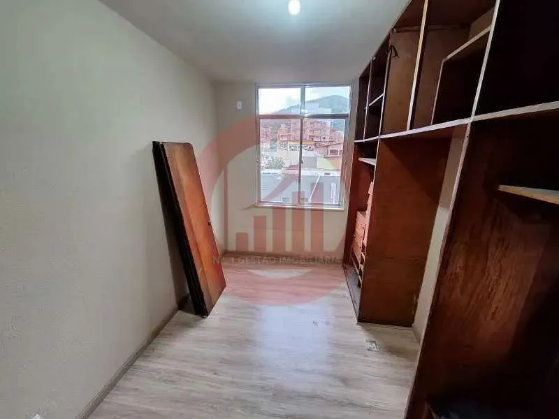 Apartment with wood floors and 2 bedrooms — photo 6