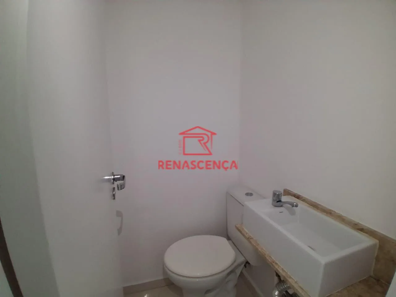 Квартира 77 м² з балконом із грилем та видом на гори — photo 24