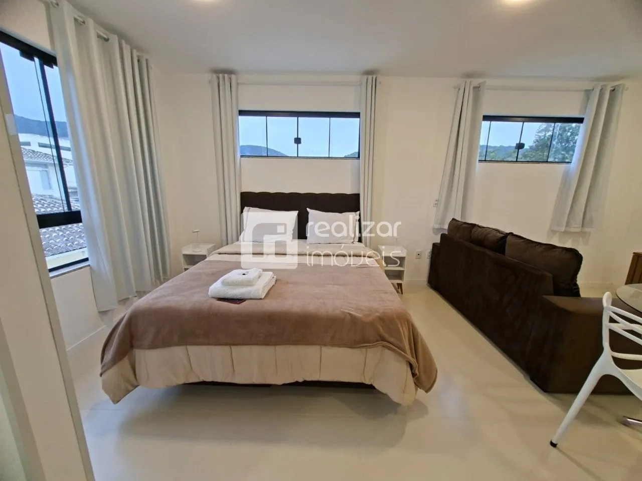 Furnished 30 m² studio with private garden — photo 3