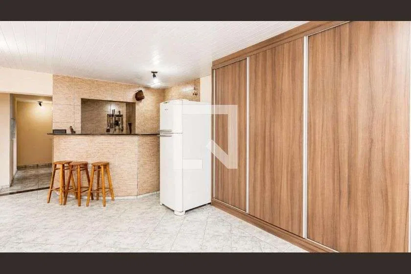 House with 4 bedrooms and 275 m² plus shared BBQ area — photo 19