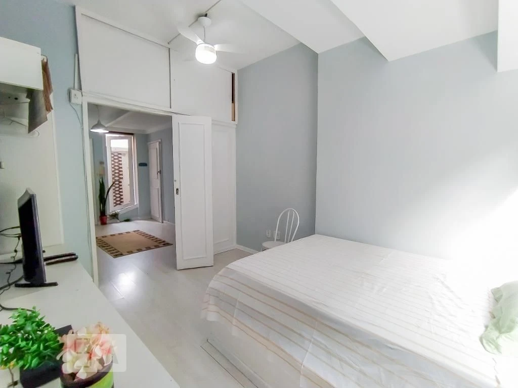Furnished 1-bedroom apartment with 1 bathroom — photo 5