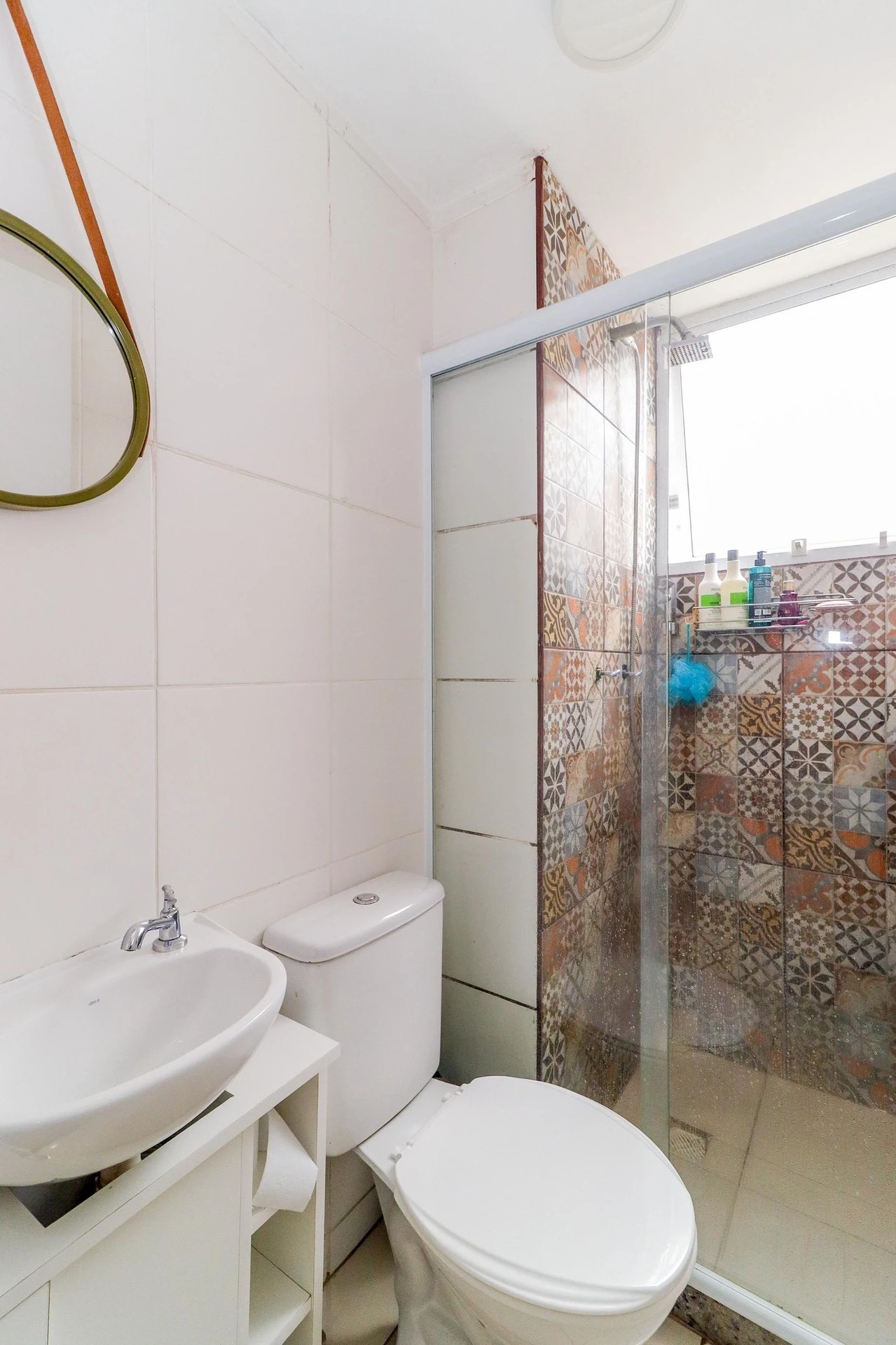 Furnished 2-bedroom apartment with 1 bathroom — photo 12