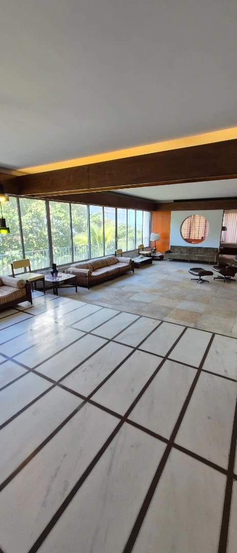 Apartamento com 4 quartos e 300 m², 1 suíte e 4 banheiros — photo 9