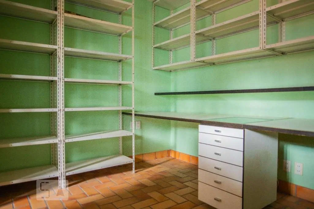 225 m² apartment with 4 bedrooms and a balcony — photo 21
