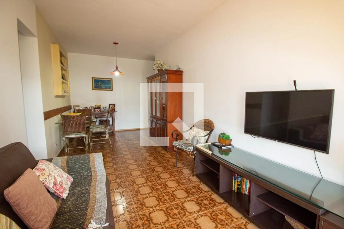 Furnished 3-bedroom apartment with suite and balcony — photo 30
