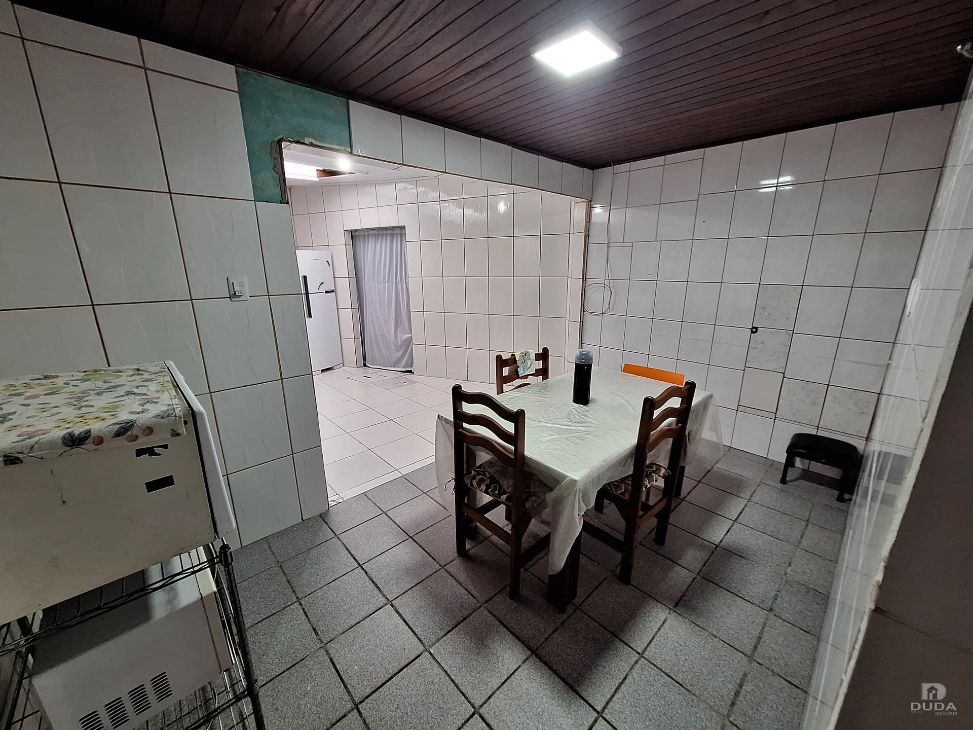 Casa amueblada con cocina cerrada y fogón a gas — photo 18