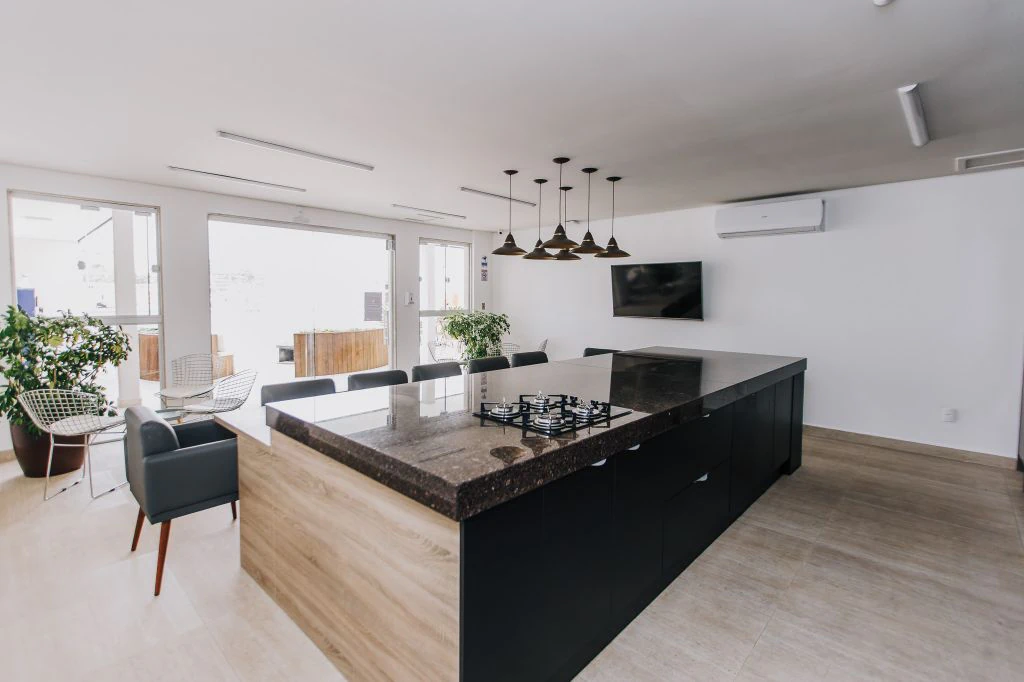 Apartamento com 2 quartos e cozinha integrada