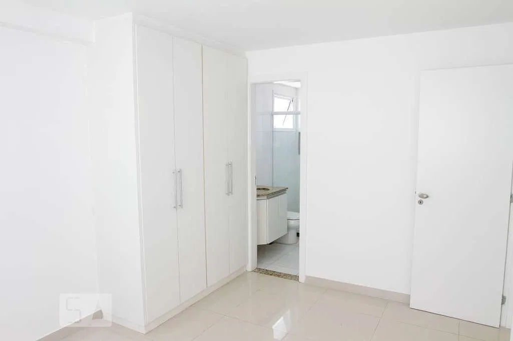3-bedroom apartment, 1 with its own bathroom, 188 m² — photo 17