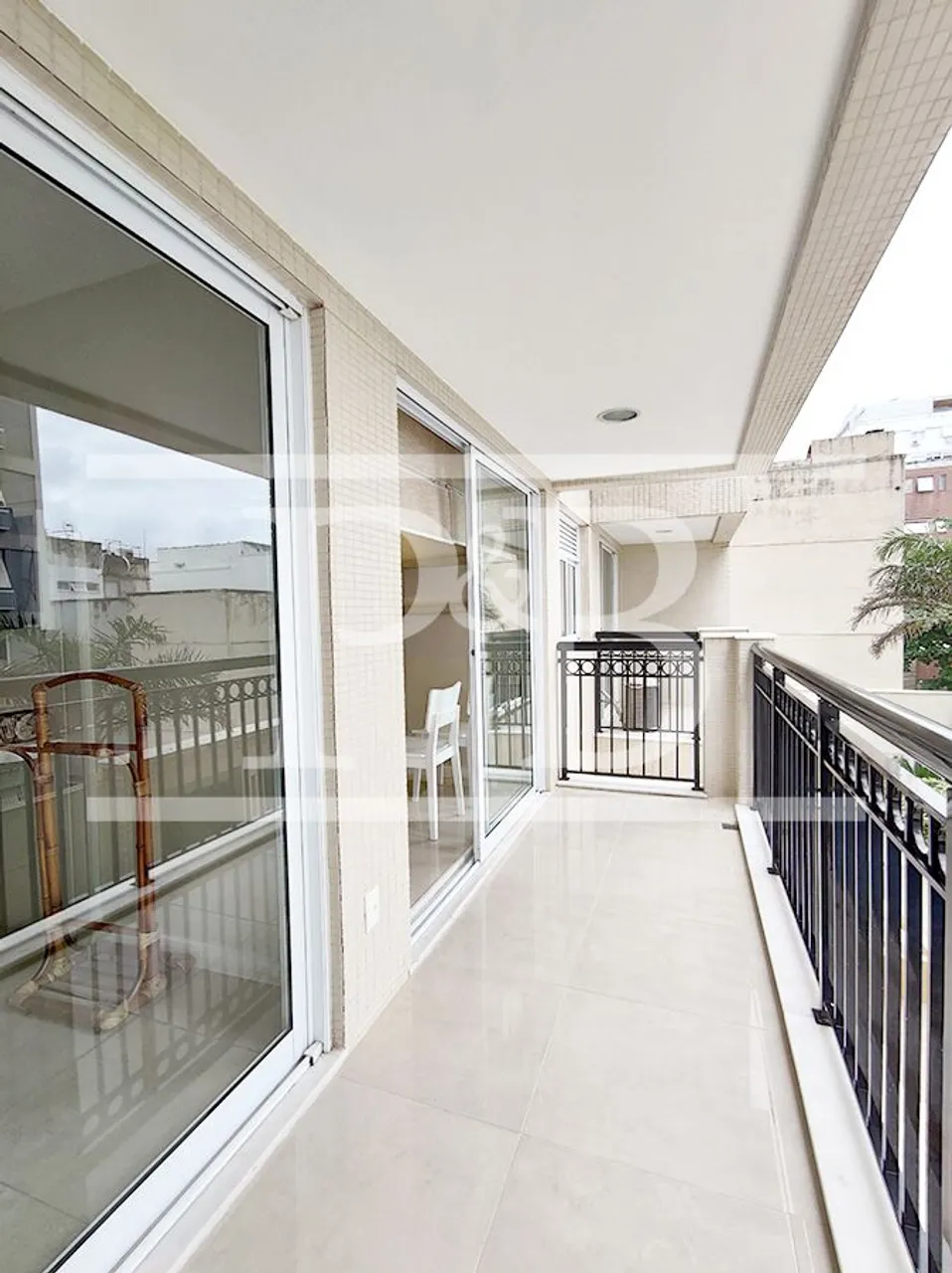 Furnished 2-bedroom apartment with 2 bathrooms, 90 m² — photo 10
