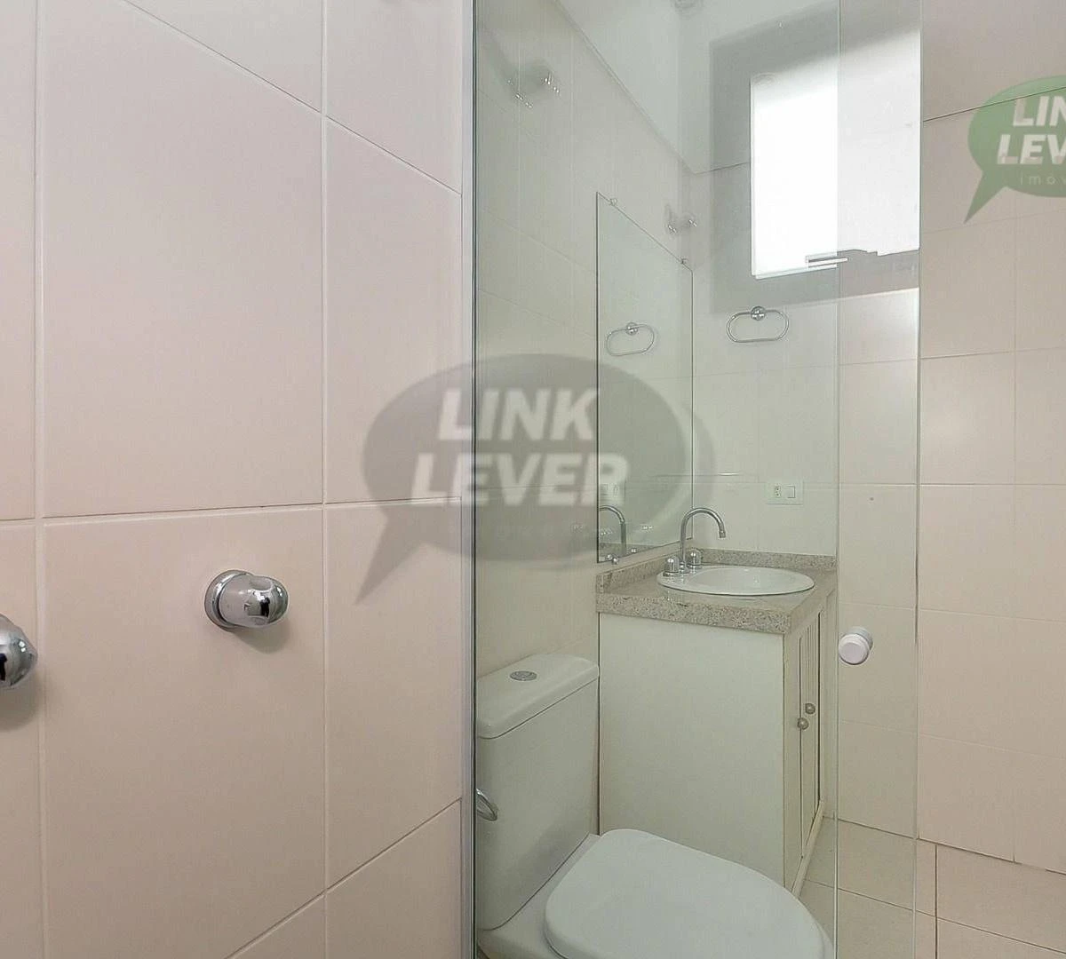 Квартира: 3 спальні, 1 з власною ванною кімнатою, 66 м² — photo 40