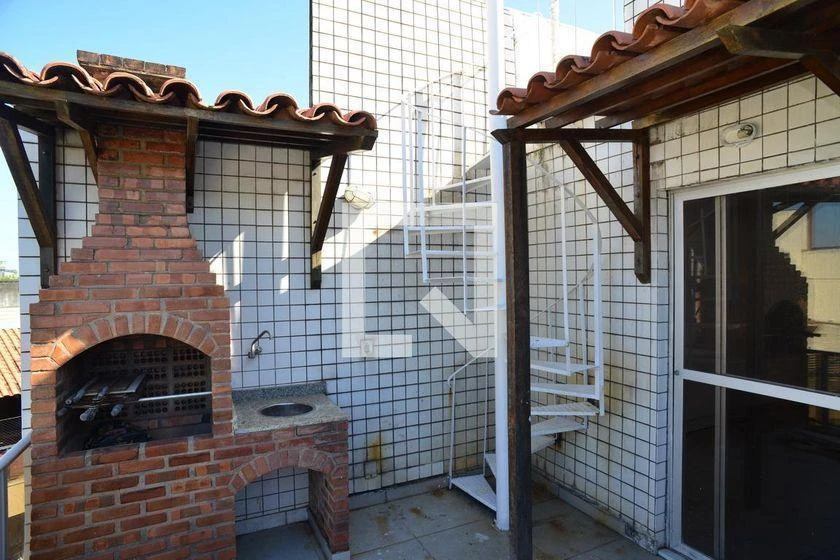 Top-floor rental with 4 bedrooms and 200 m² — photo 48