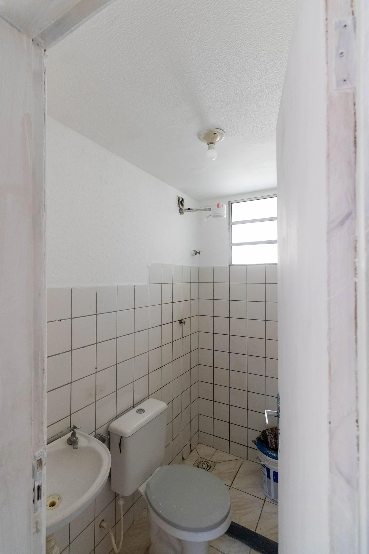 Пустая квартира с 2 спальнями и отдельной кухней — photo 3