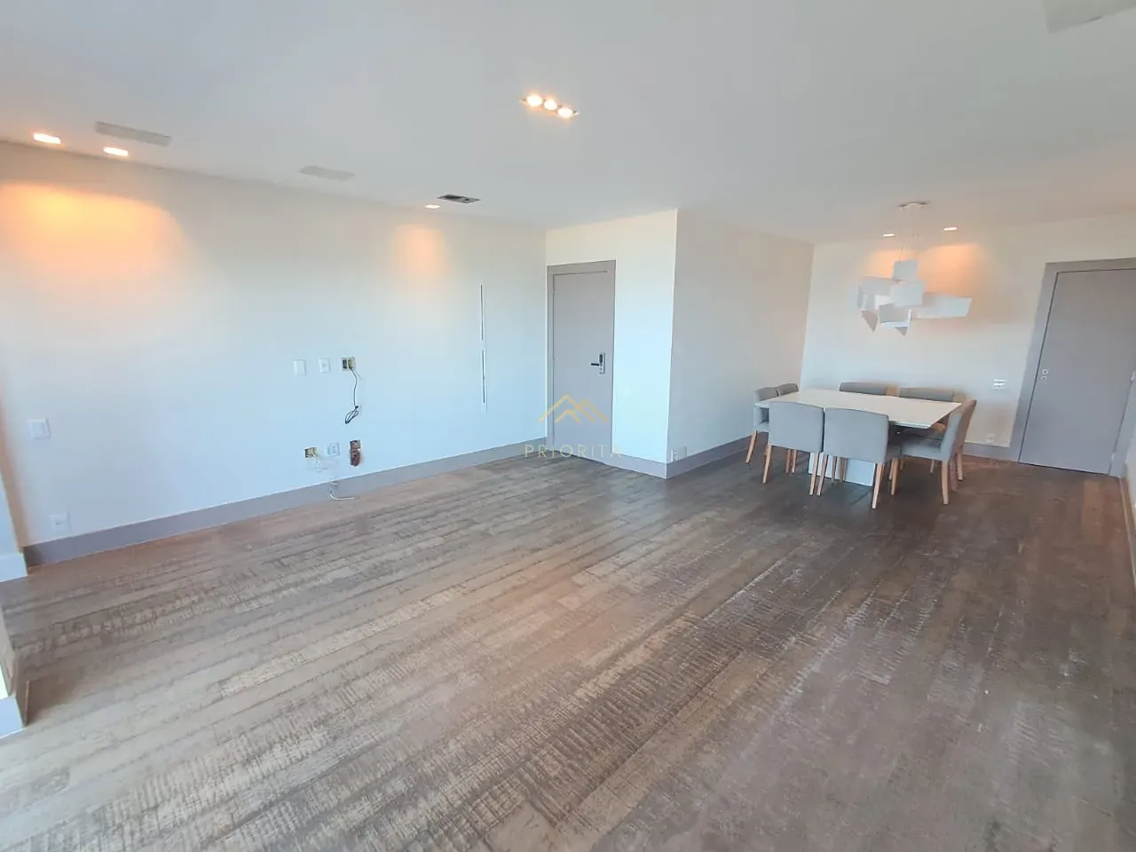 Apartamento sem mobília com 3 quartos e varanda envidraçada — photo 6