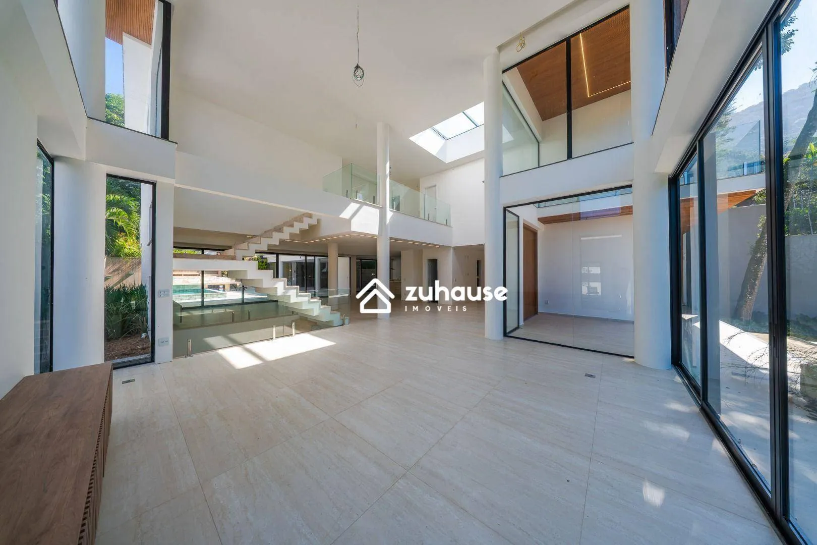 Casa com 5 quartos e cozinha em conceito aberto — photo 7