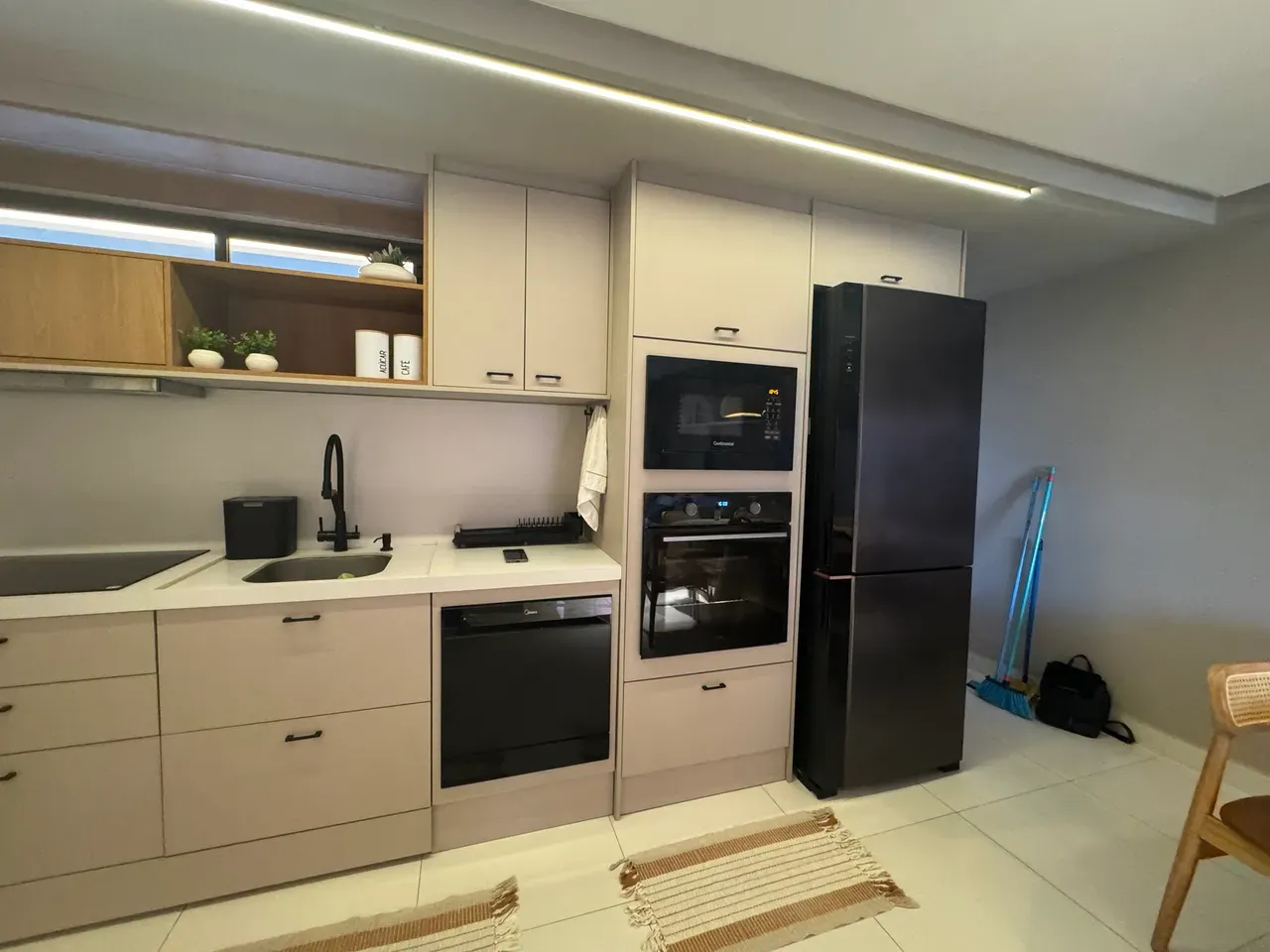 Робоче місце та 2 спальні: квартира 65 м² — photo 8