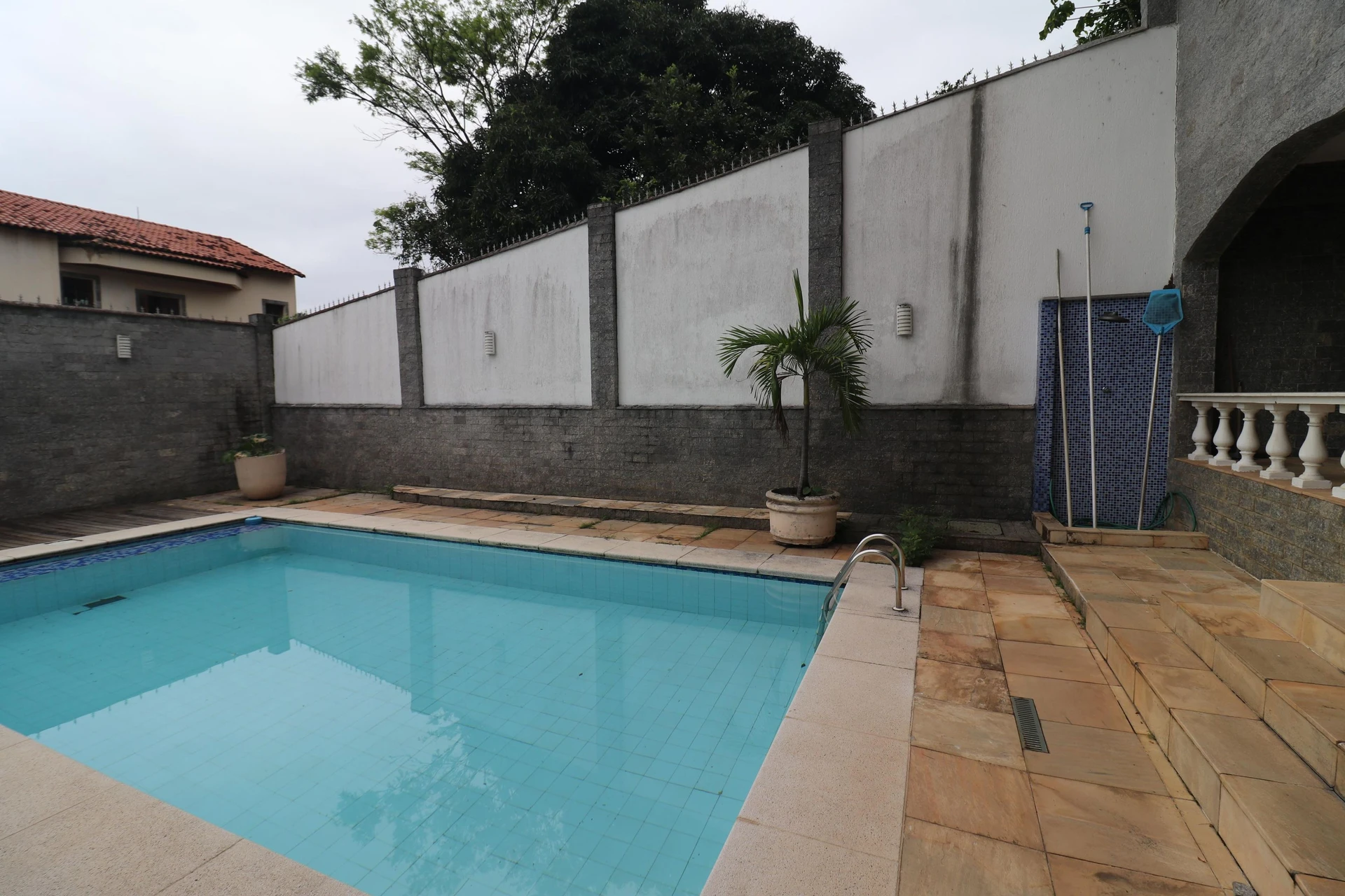 Vestidor y 5 dormitorios: casa de 420 m² — photo 34
