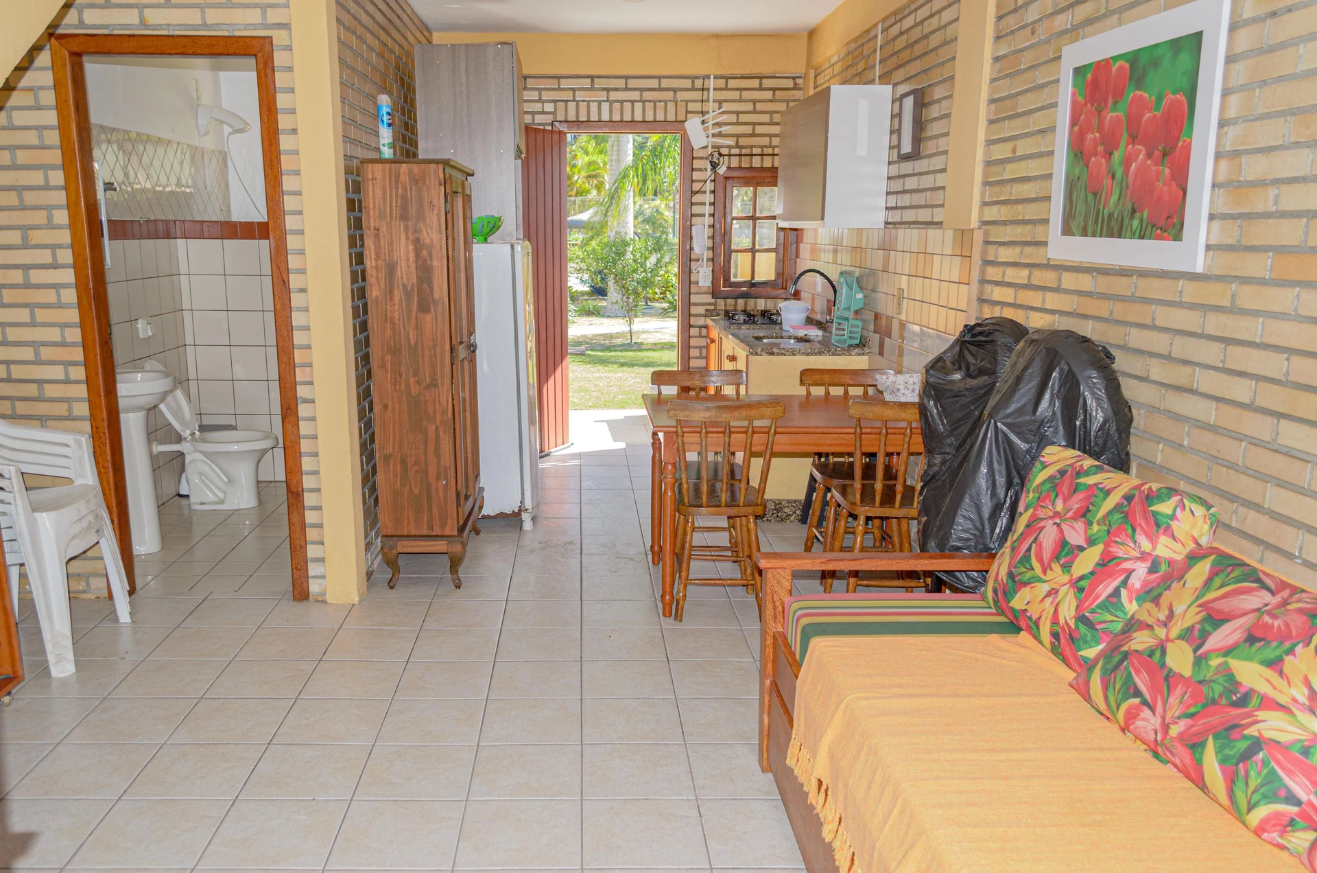 2-bedroom house with a garden in Florianópolis — photo 8