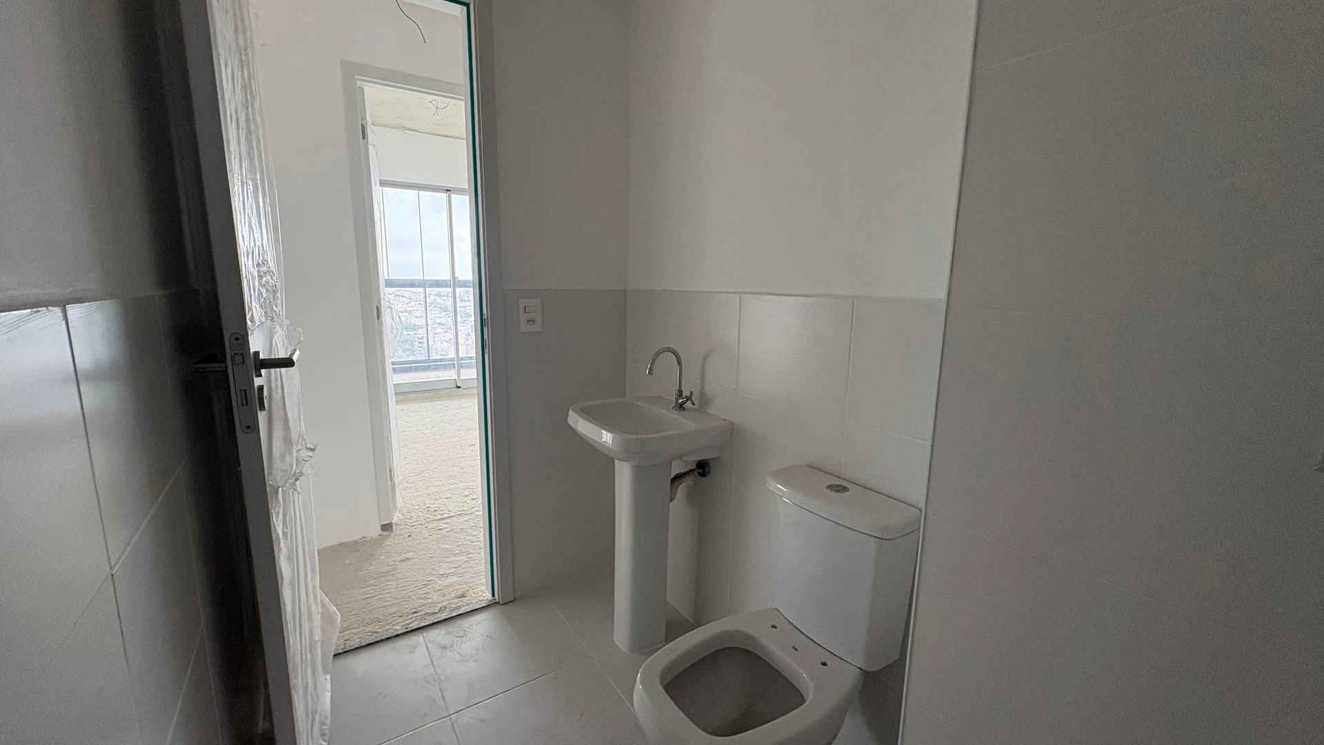 2-bedroom apartment with a mountain view in Rio de Janeiro — photo 21