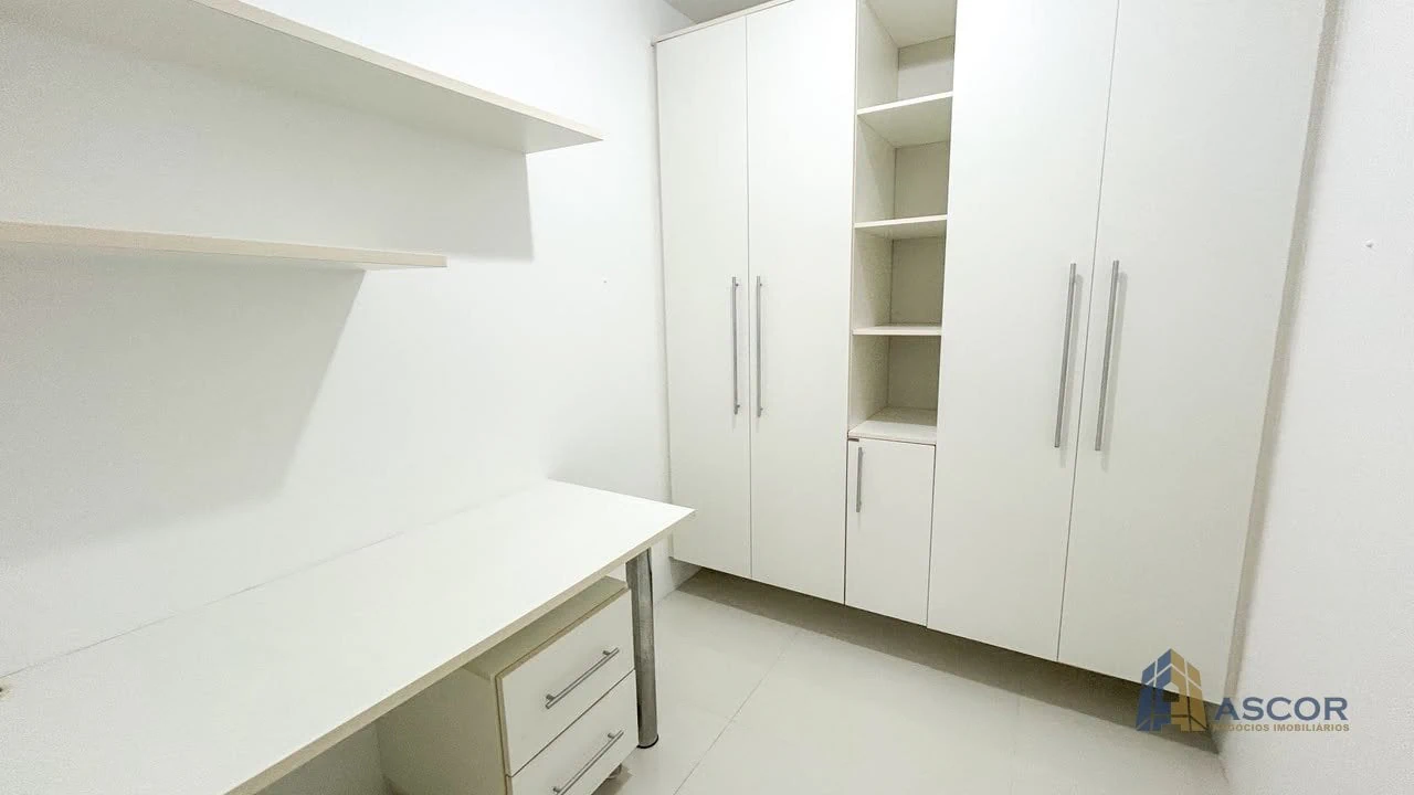 3-bedroom apartment with a bathtub in Florianópolis — photo 15