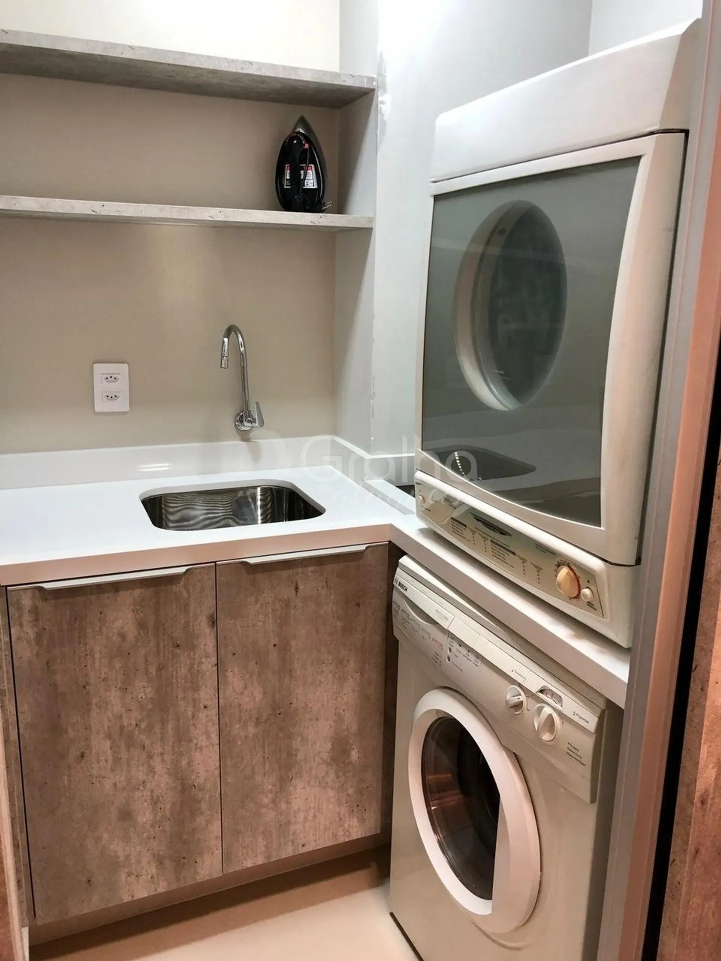 Furnished 57 m² studio with 1 bedroom and 1 bathroom — photo 28