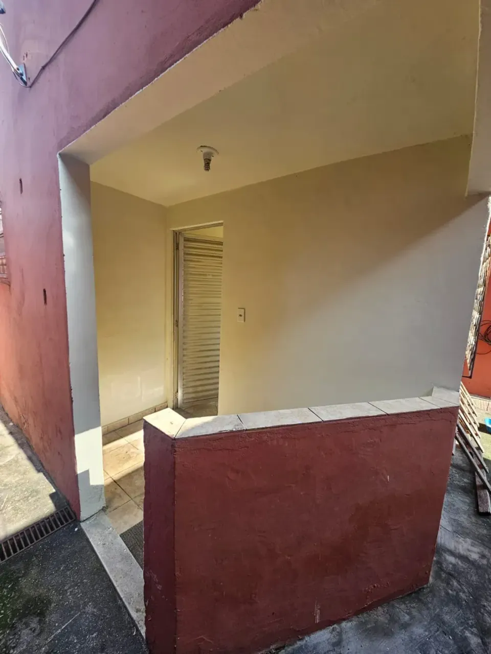 1-bedroom house with 1 bathroom no parking included — photo 15