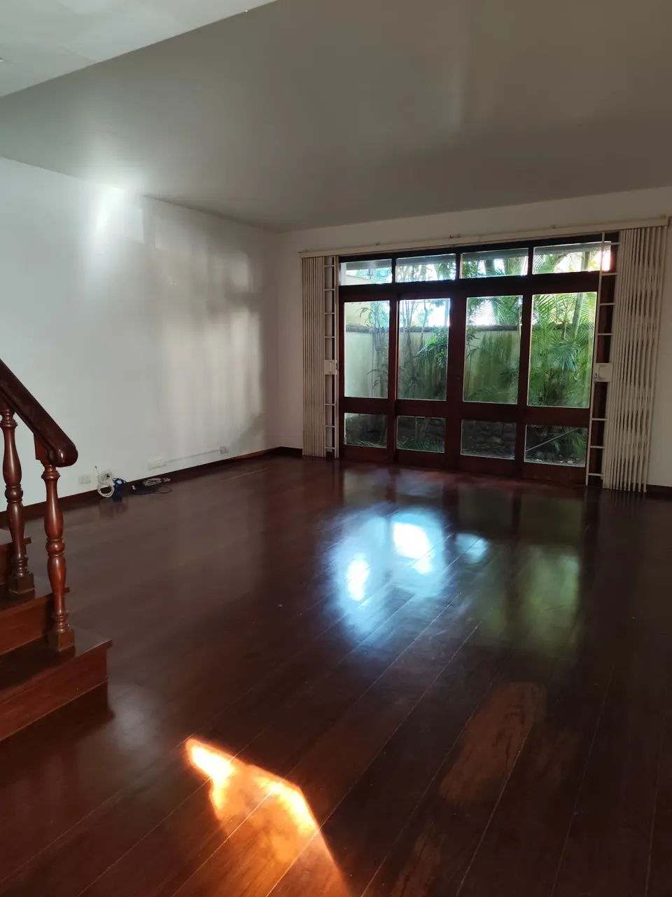3-bedroom house with a mountain view