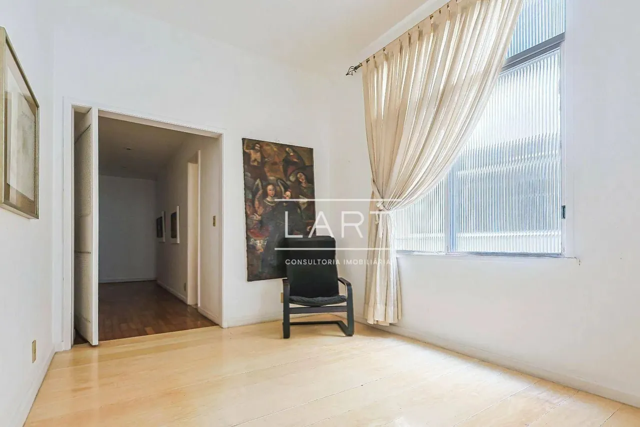 4-bedroom apartment with built-in wardrobes — photo 15