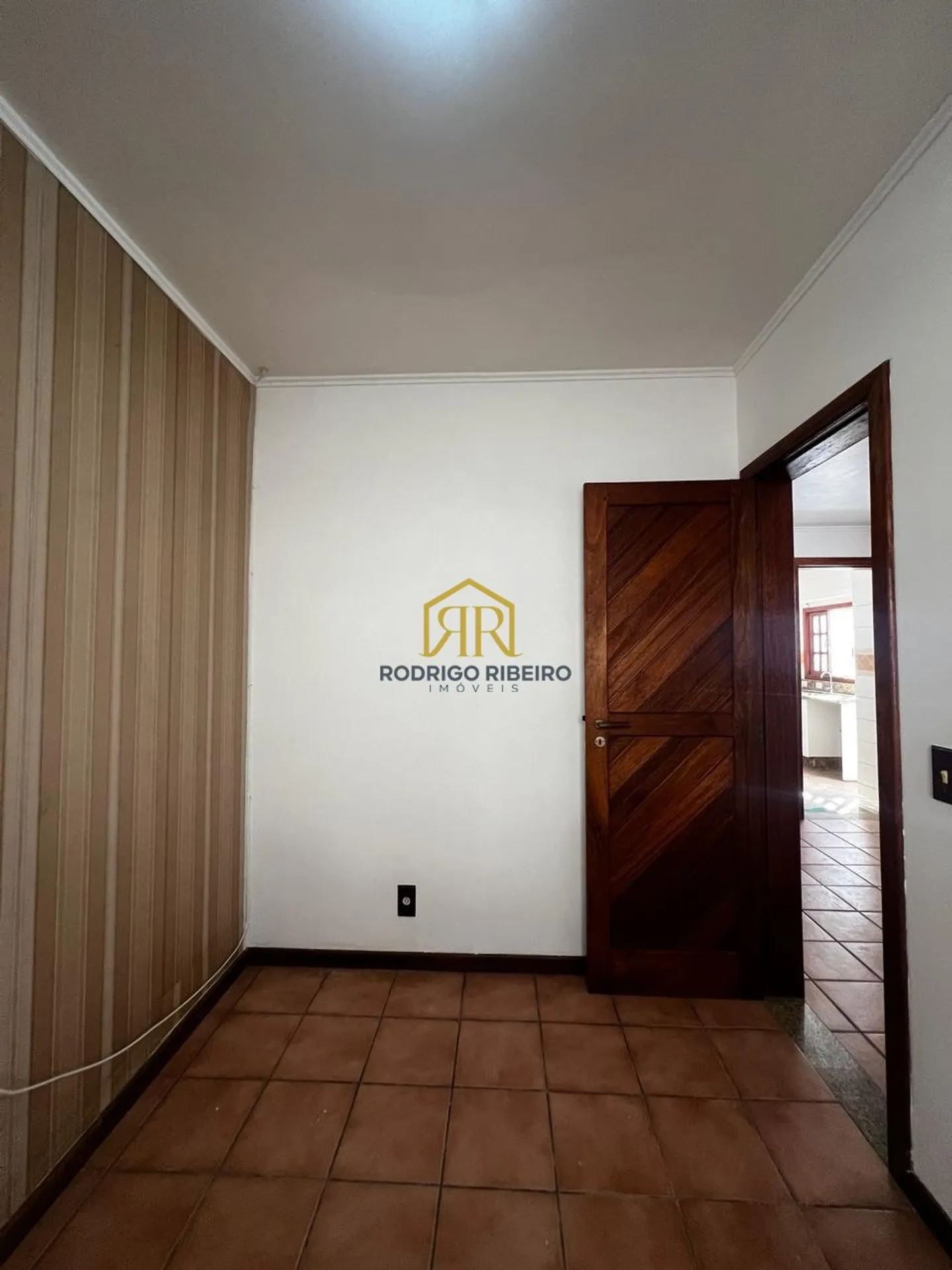 House with 7 bedrooms and 405 m² in a gated community — photo 10