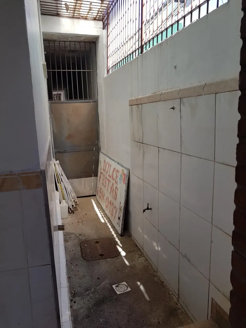 Commercial house with 1 bedroom and 2 bathrooms — photo 13