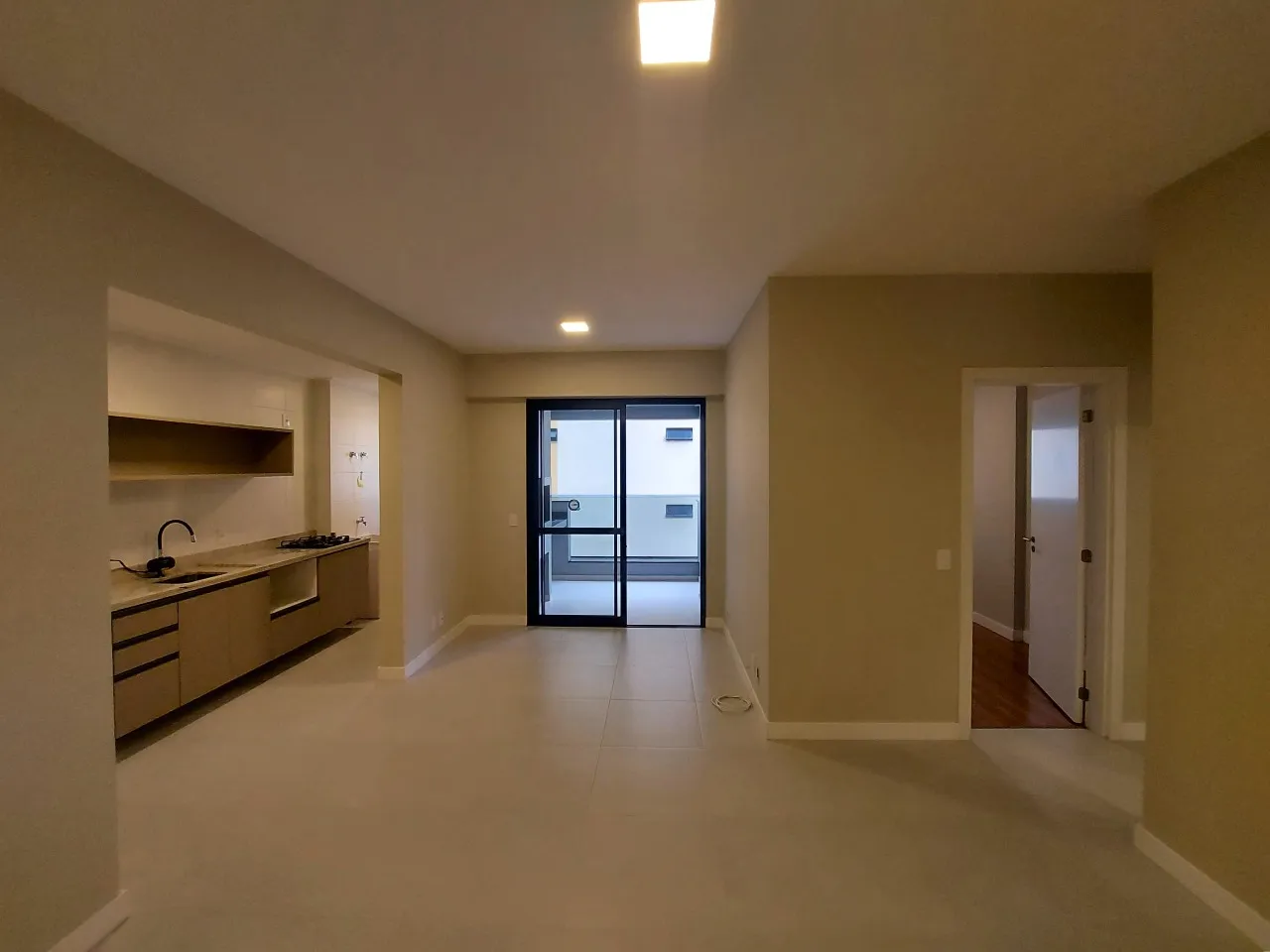Furnished apartment, 68 m², with a grill on the balcony — photo 39