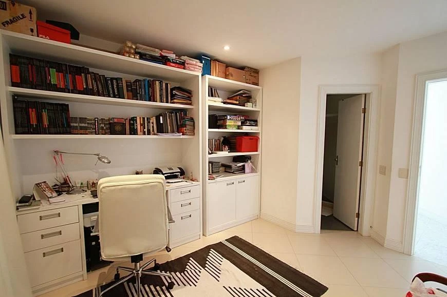 Меблированный дом 700 м²: 5 спален-сюит и 10 ванных — photo 14