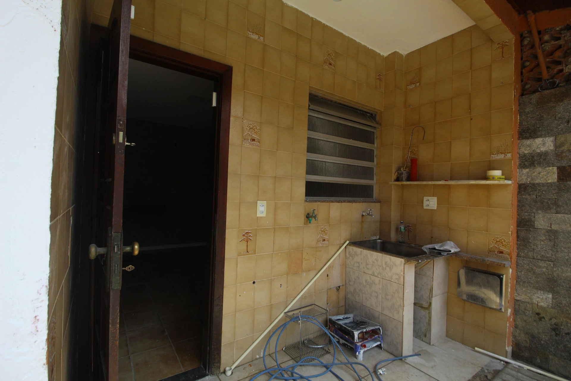 Casa de 450 m² com vista para as montanhas e varanda gourmet