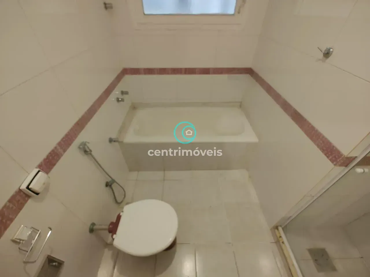 2-bedroom apartment with a mountain view in Rio de Janeiro — photo 37