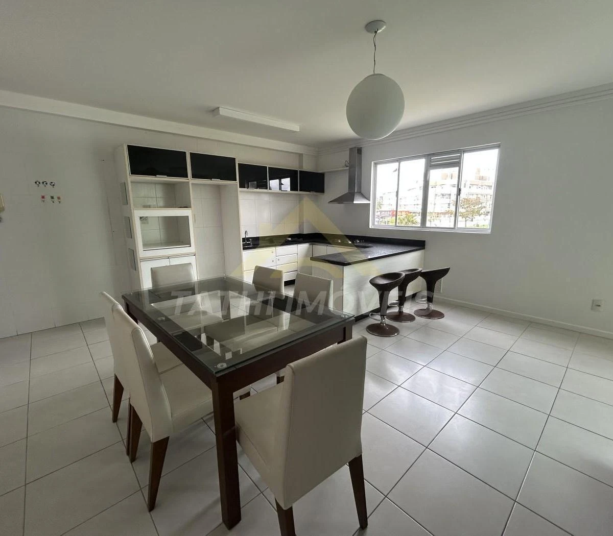 Furnished apartment, 86 m², with a grill on the balcony — photo 33