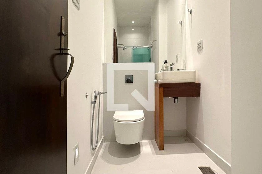 Unfurnished 260 m² apartment with 4 en-suite bedrooms — photo 31