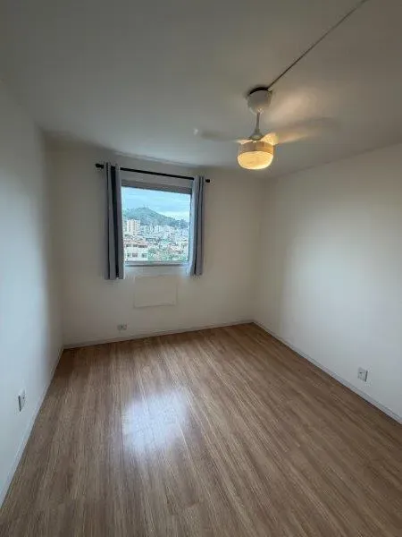 Apartamento com piso de madeira ou laminado, Engenho Novo — photo 3