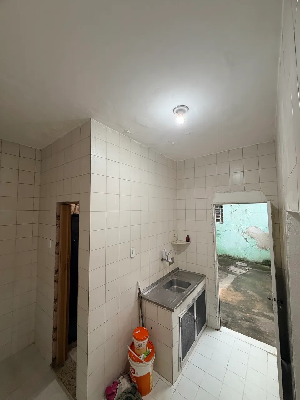 Casa sin amueblar con 2 dormitorios y cocina cerrada — photo 8