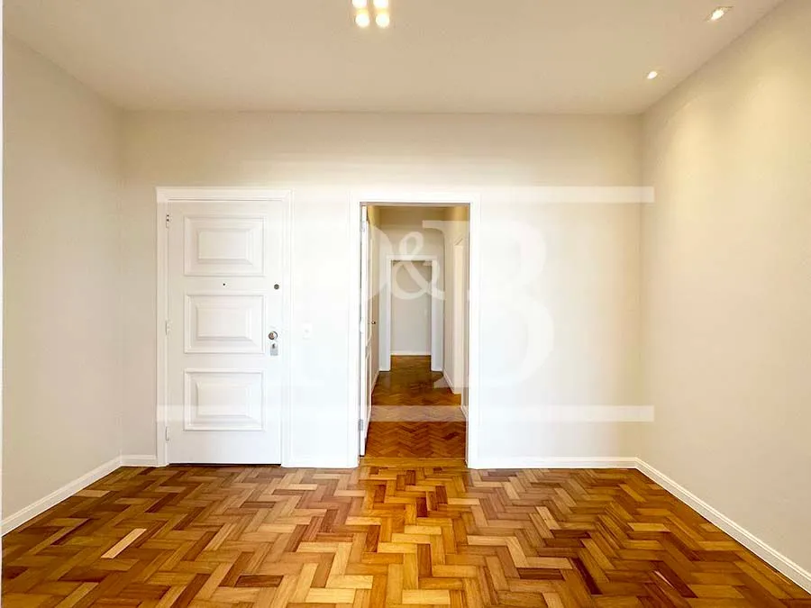 4-bedroom apartment with 270 m² and 4 bathrooms — photo 17