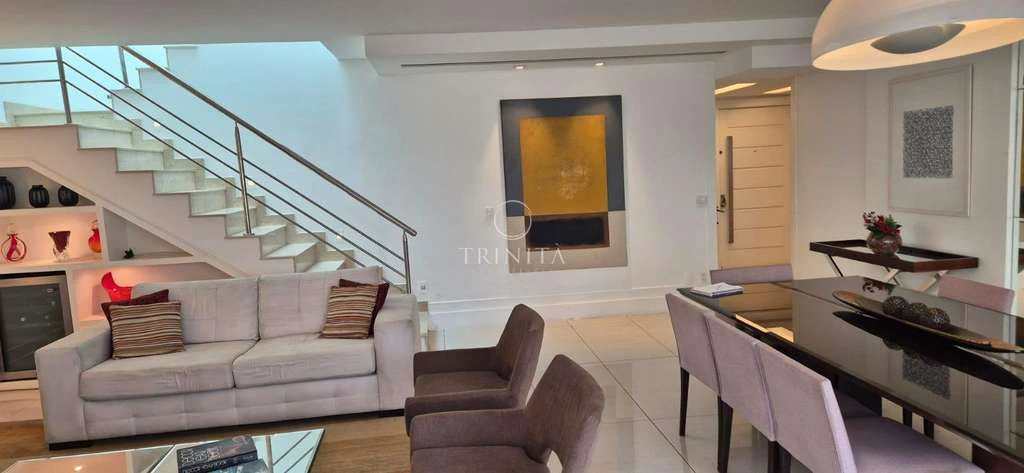 Furnished apartment with 4 en-suite bedrooms and balcony — photo 11