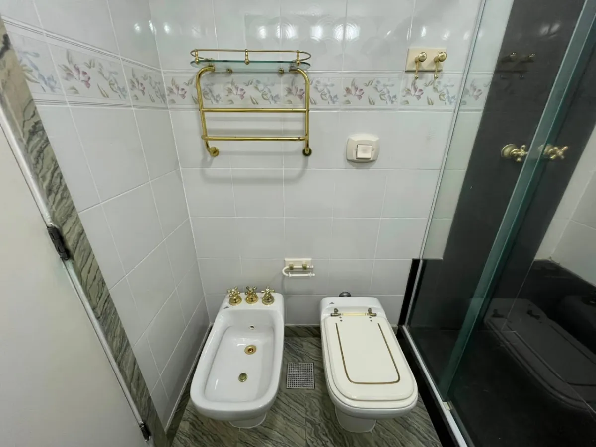 Панорамні вікна та 4 спальні: квартира 217 м² — photo 26
