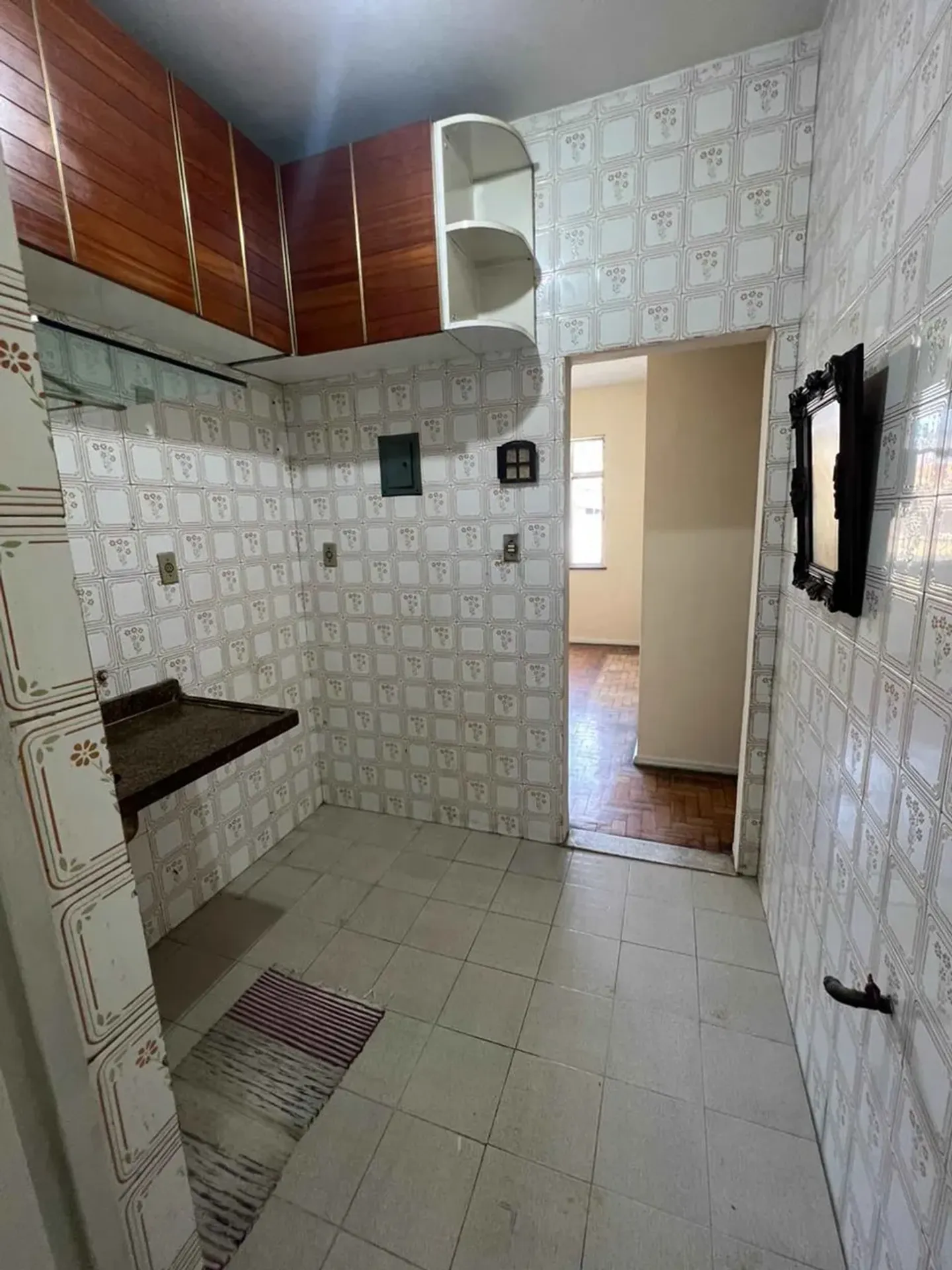 Квартира з 2 спальнями та дерев'яною підлогою або ламінатом — photo 27