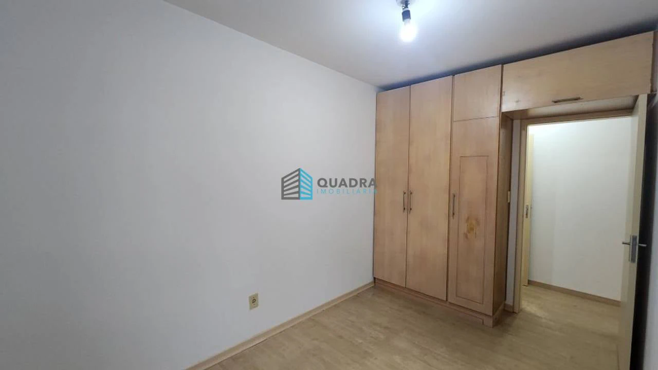 Departamento con piso de madera o laminado en Florianópolis — photo 14