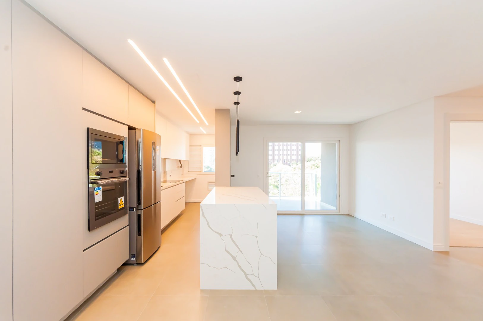 Apartamento com varanda envidraçada, Campo Comprido — photo 2