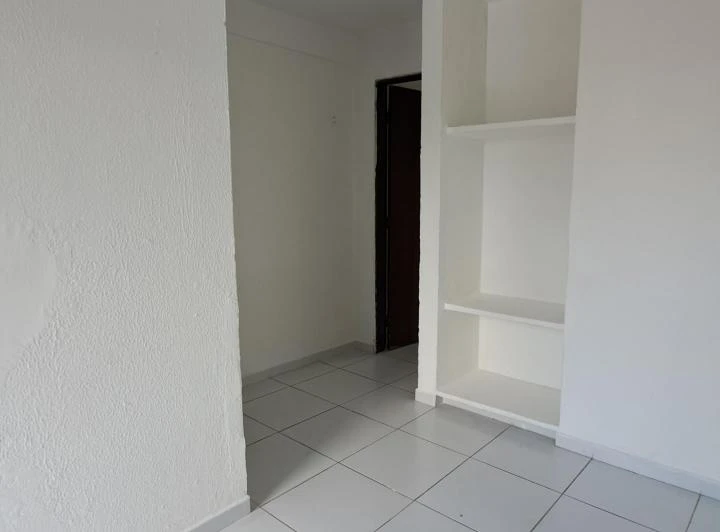 1-bedroom apartment with a compact kitchenette, 35 m² — photo 4