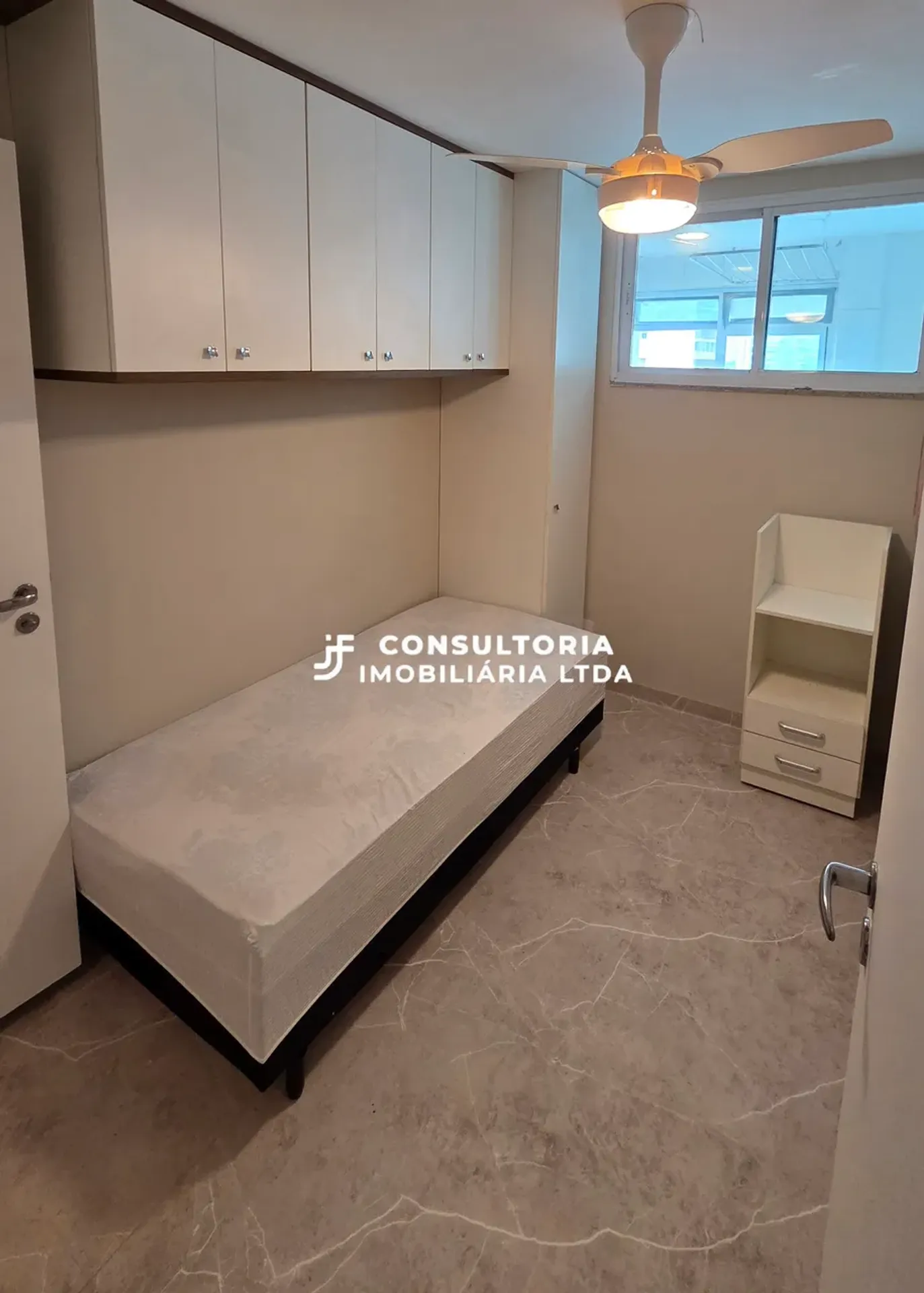 3-bedroom apartment in a building with a sauna — photo 33