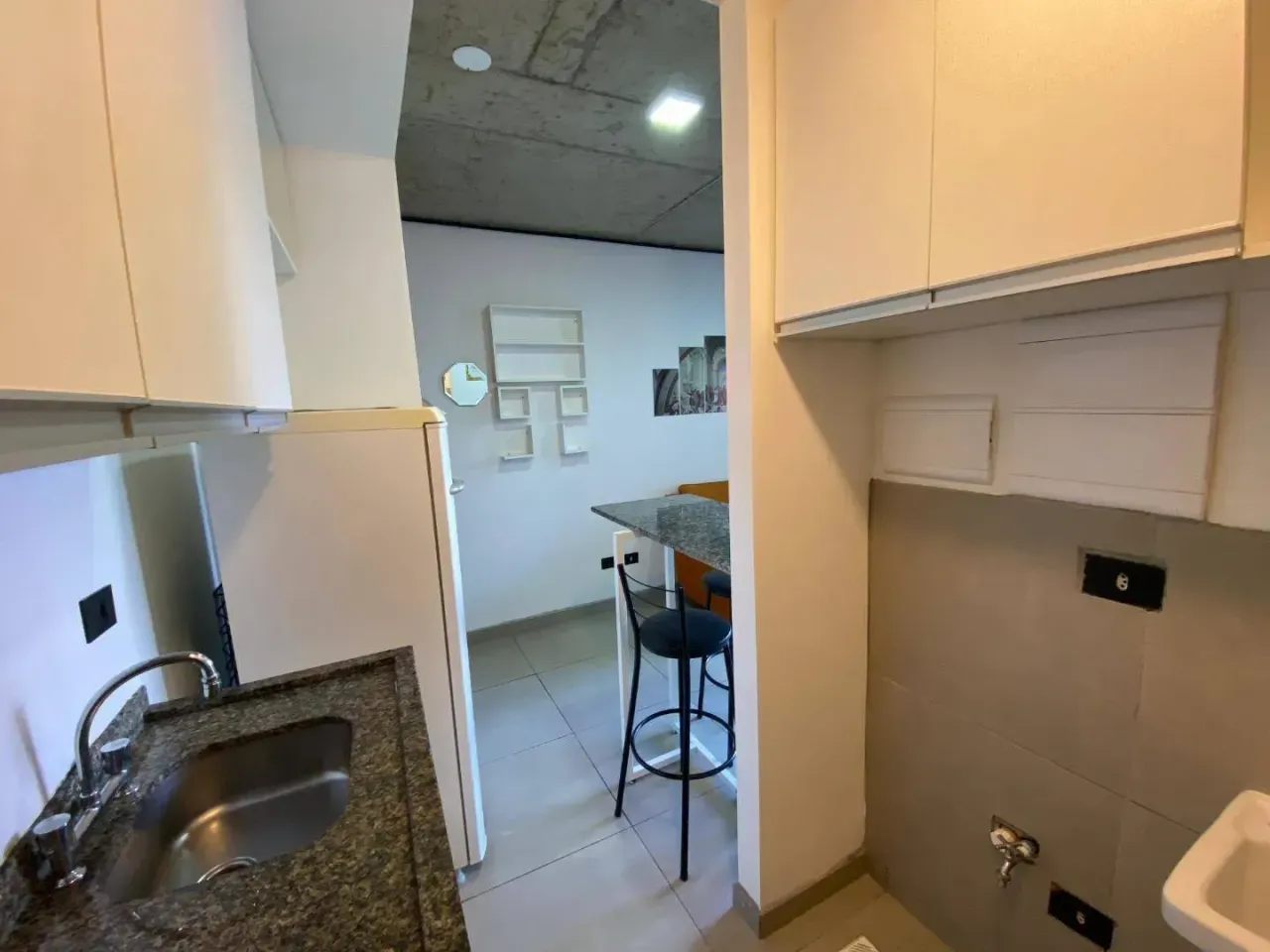 Apartamento amueblado de 30 m² con 1 dormitorio y balcón — photo 2