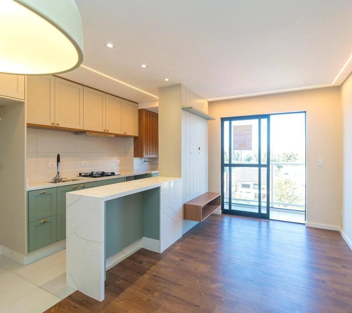 2-bedroom apartment in a building with a gym — photo 7