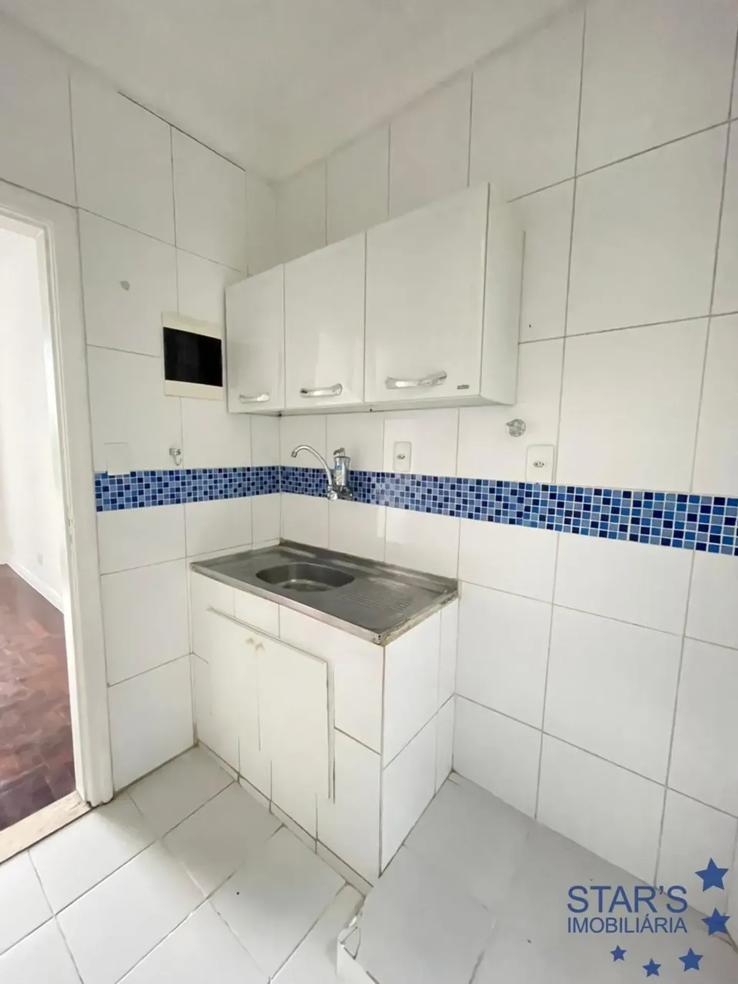 Apartment on the 2nd floor with a washing machine — photo 2