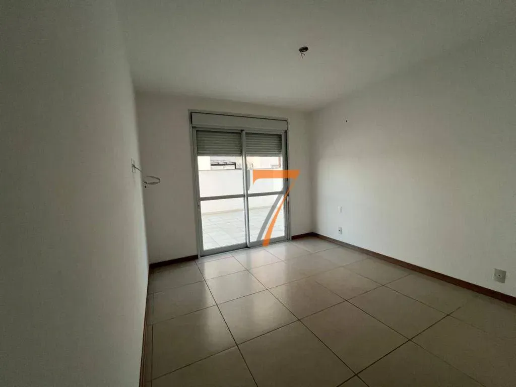 3-bedroom apartment with private garden and 337 m² — photo 26