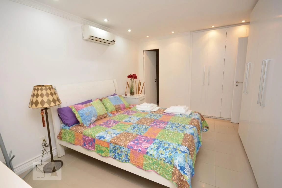 2-bedroom apartment with a bathtub in Rio de Janeiro — photo 11